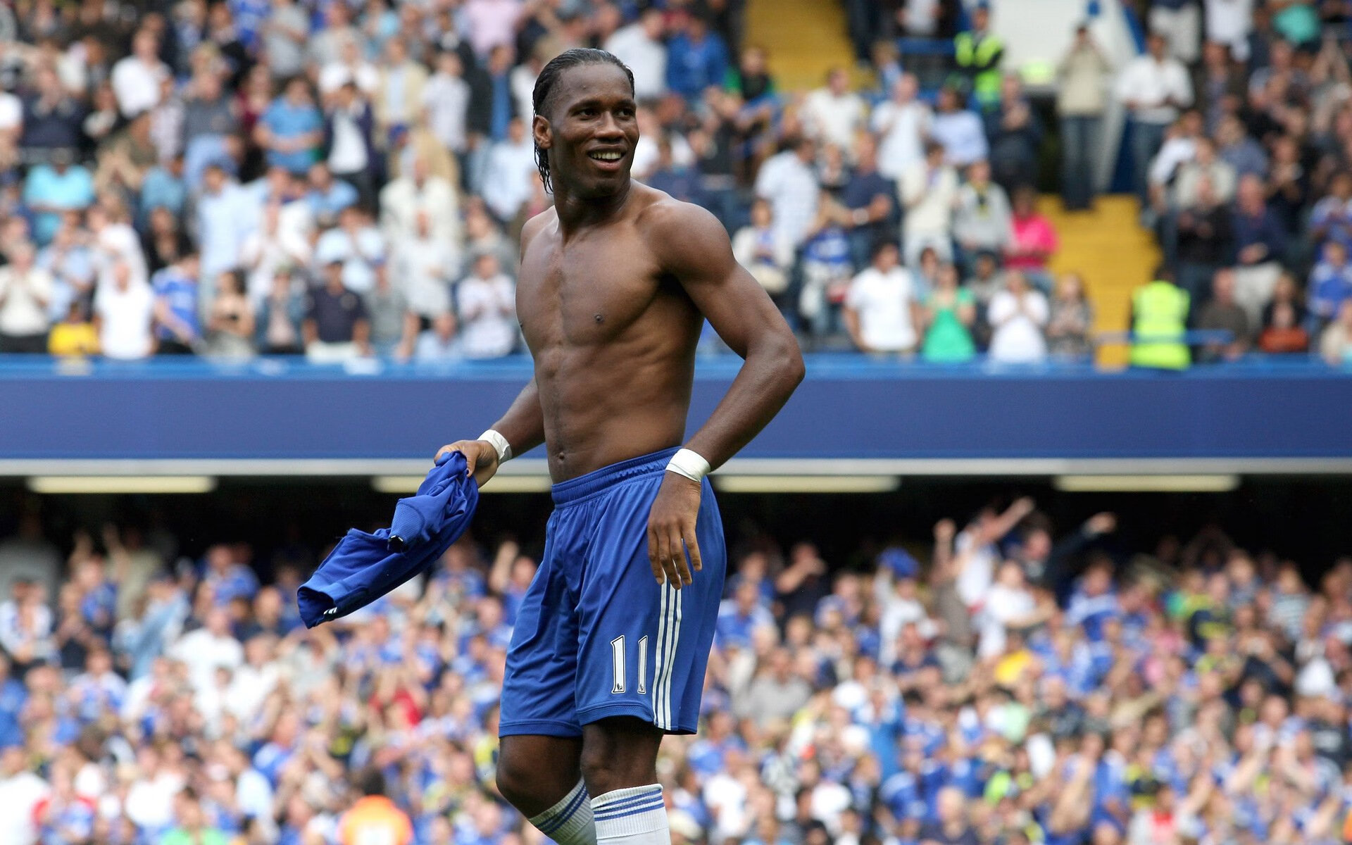 中国足球试点“球迷责任区”，维护赛场秩序，中国足球球迷文化