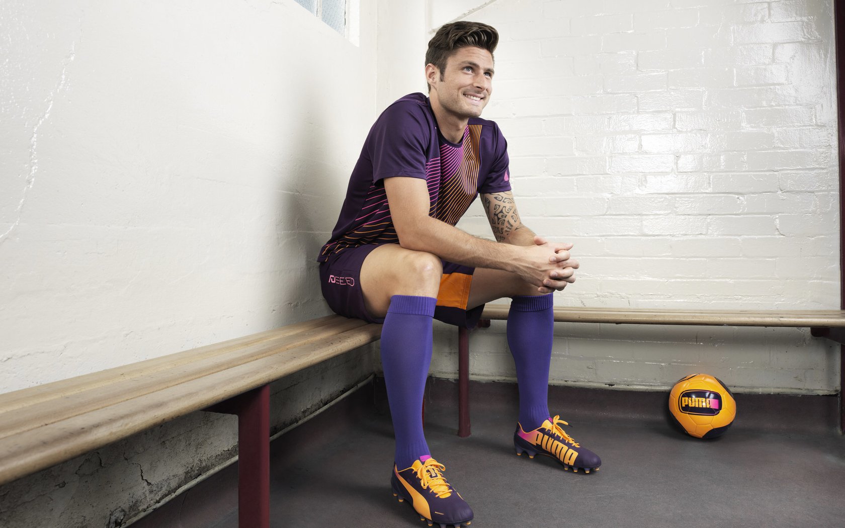 阿森纳在欧联杯中击败热刺晋级四强，阿森纳和热刺预测今天